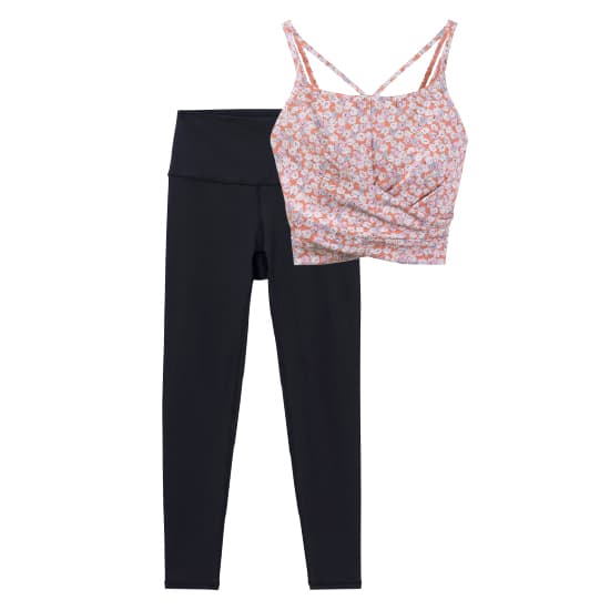 コーラルピンク